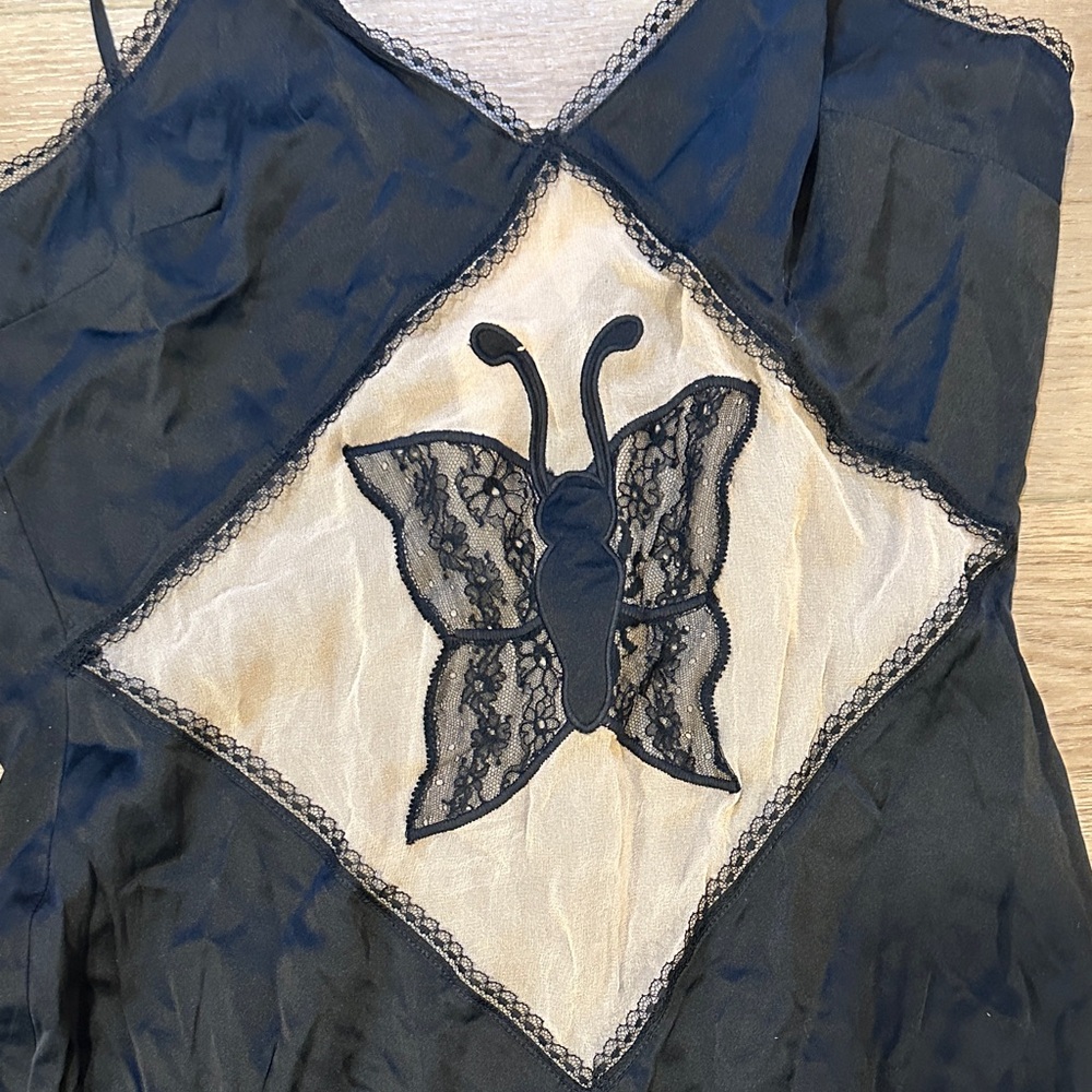 Morgan Lane 100%silk nightgown with Butterfly Detail - Picture 2 of 5
